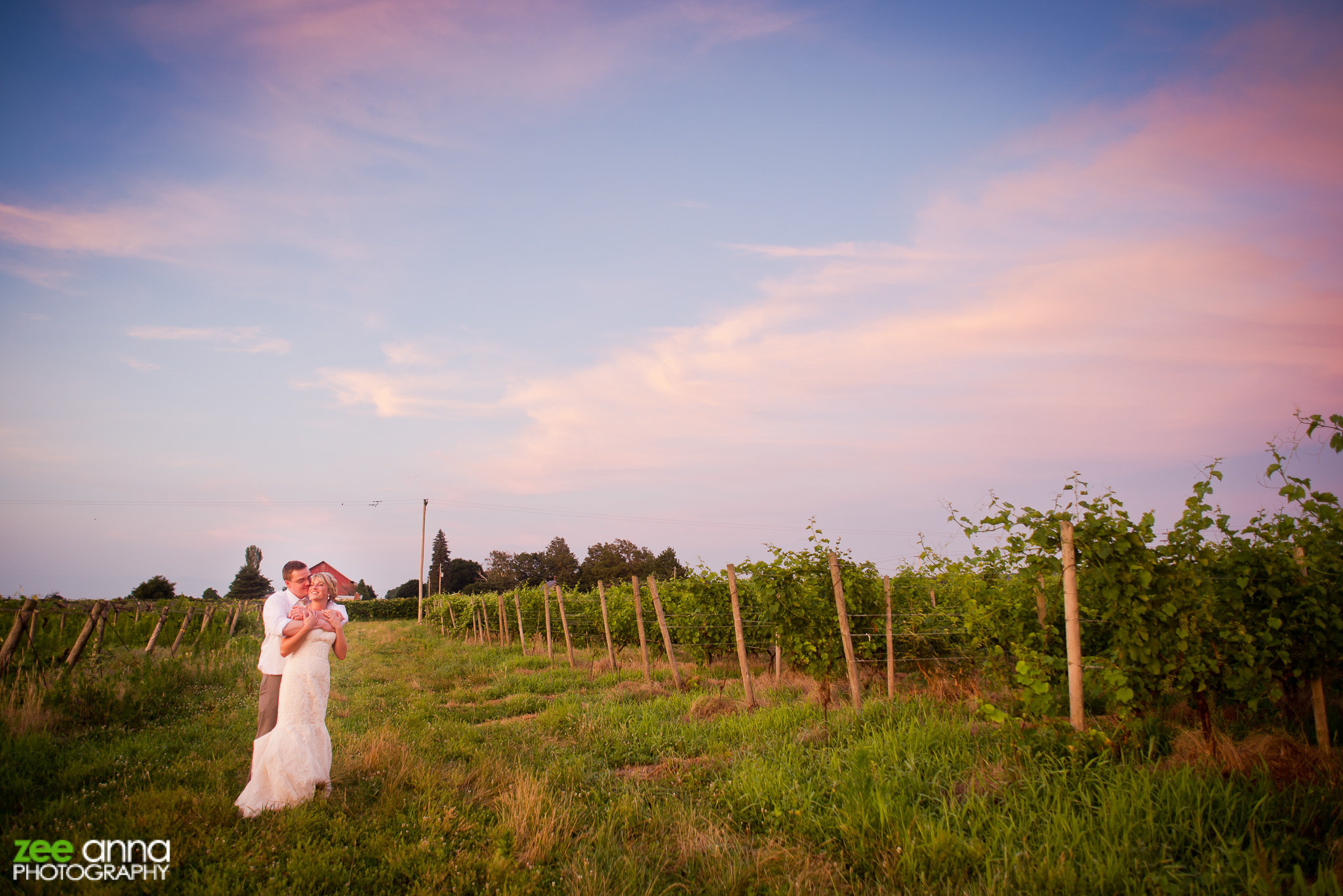 BLOG-Mark&Amanda-RipleyNY-Wedding-21