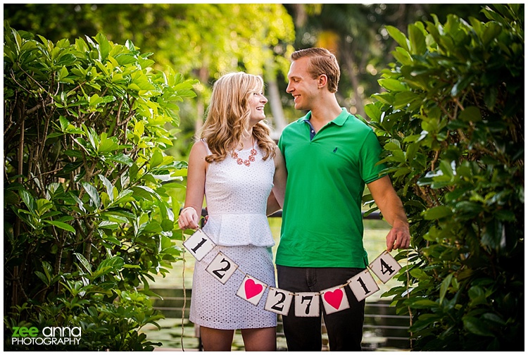 Naples Beach and garden engagement session by zee anna photography