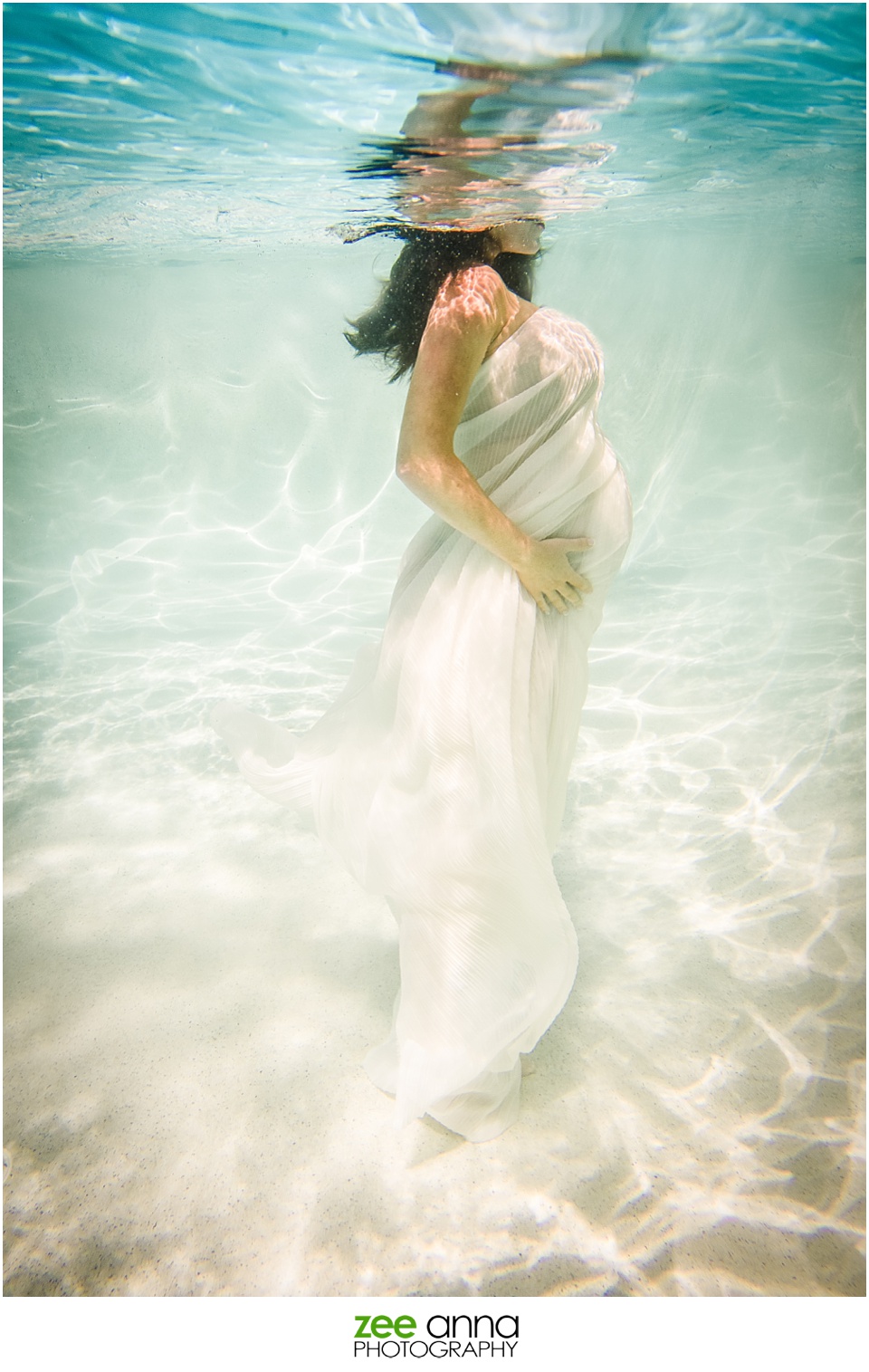 Naples underwater maternity session with Zee Anna Photography