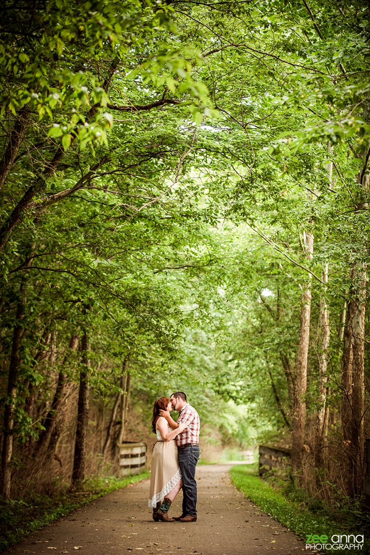 Ohio engagement photography by zee anna photography